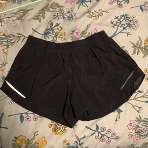 Lululemon Hotty Hot high rise lined 4”